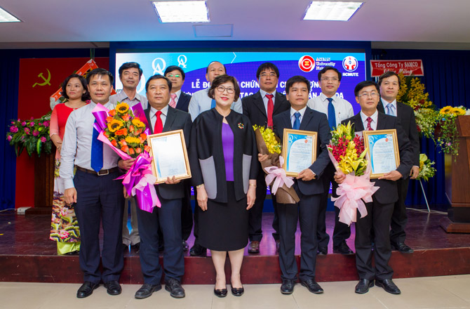 Lễ trao chứng nhận 3 chương trình đào tạo đạt chuẩn AUN-QA đợt đánh giá 3/2016