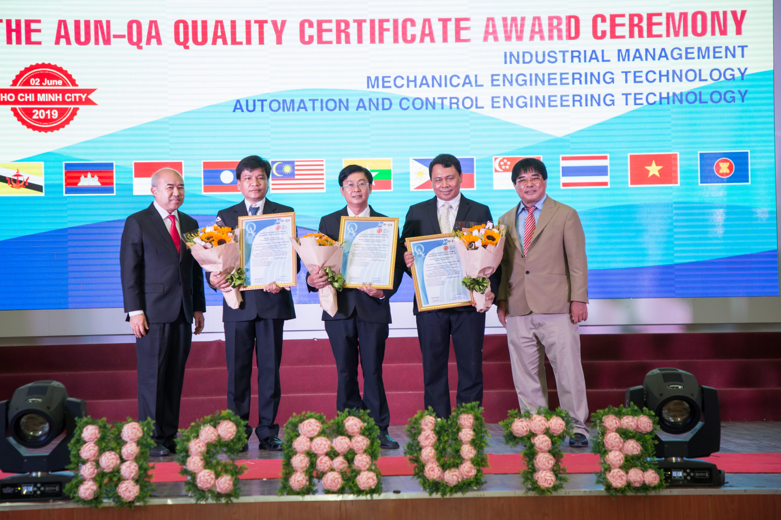 Đại học Sư phạm Kỹ thuật thành phố Hồ Chí Minh có thêm 4 ngành đào tạo đạt chuẩn khu vực AUN-QA
